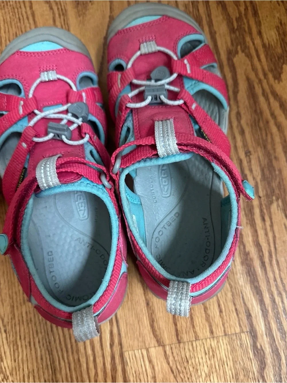 KEEN Seacamp CNX Sandals Girls 4 Pink/Blue